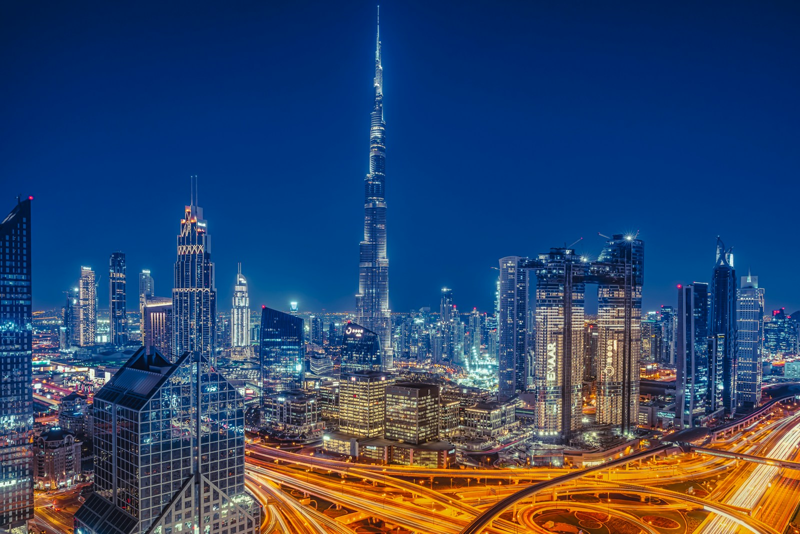 https://www.holidaypartner.in/wp-content/uploads/sites/1/2025/11/dubai-burj-khalifa-night-view.jpg