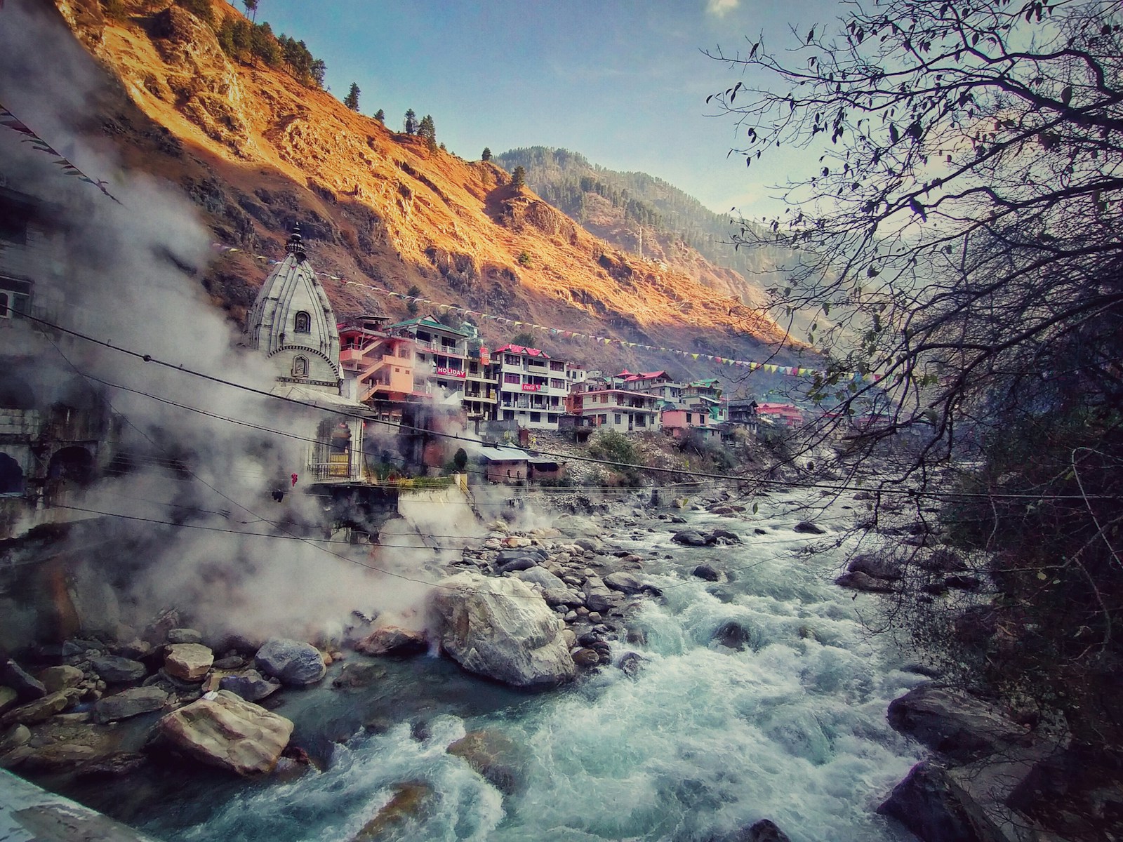 https://www.holidaypartner.in/wp-content/uploads/sites/1/2025/11/manikaran-kullu-manali.jpg