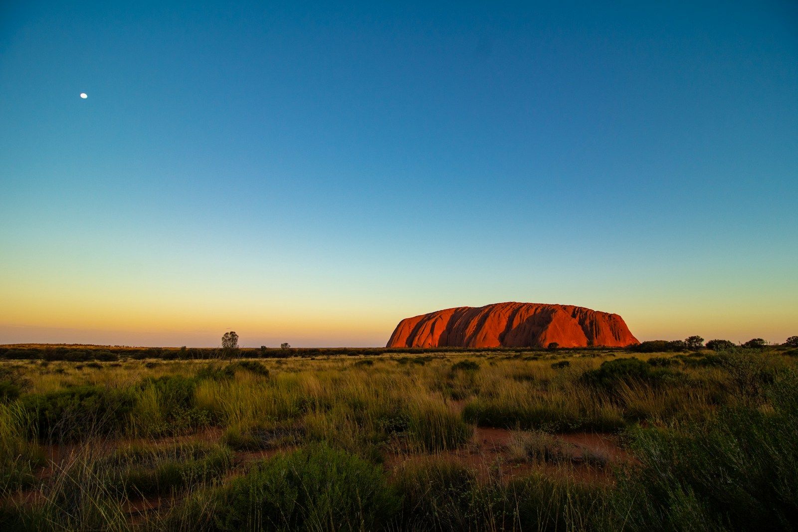 https://www.holidaypartner.in/wp-content/uploads/sites/1/2025/12/uluru-kata-tjuta-national-park-australia.jpg